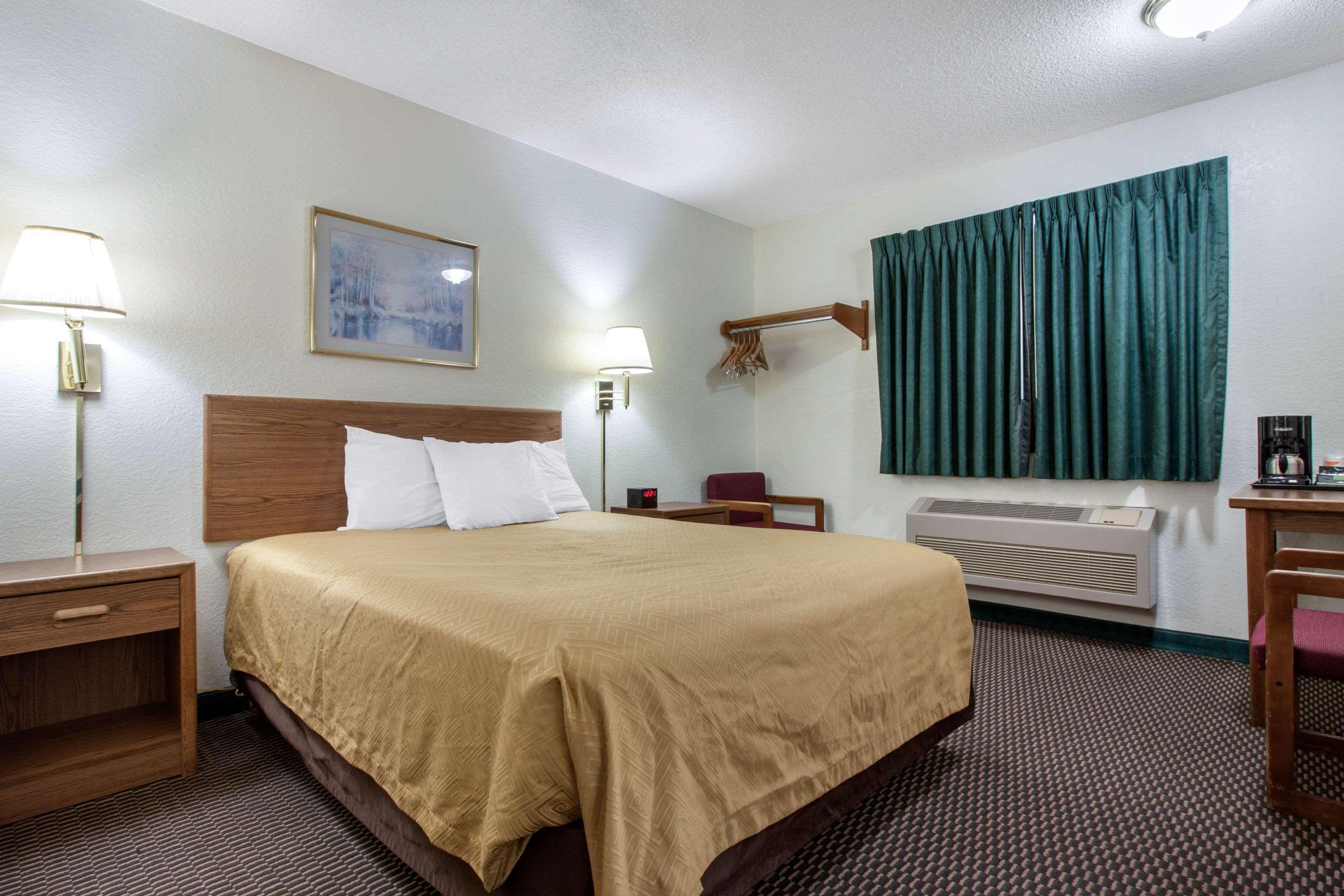 Econo Lodge Oacoma Extérieur photo