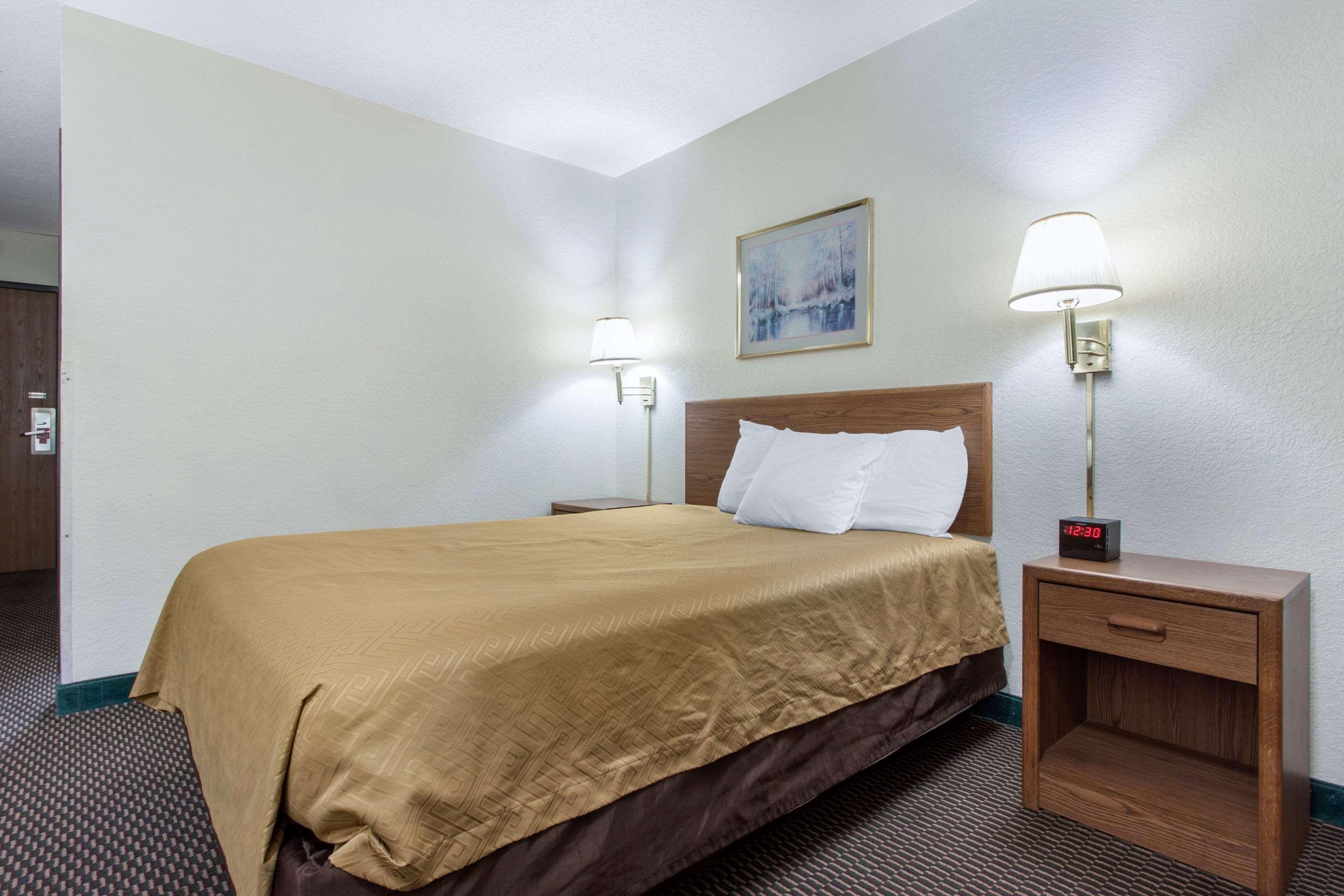 Econo Lodge Oacoma Extérieur photo
